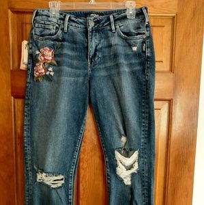 NWT Silver Jeans Embroidered Mazy Slim Crop